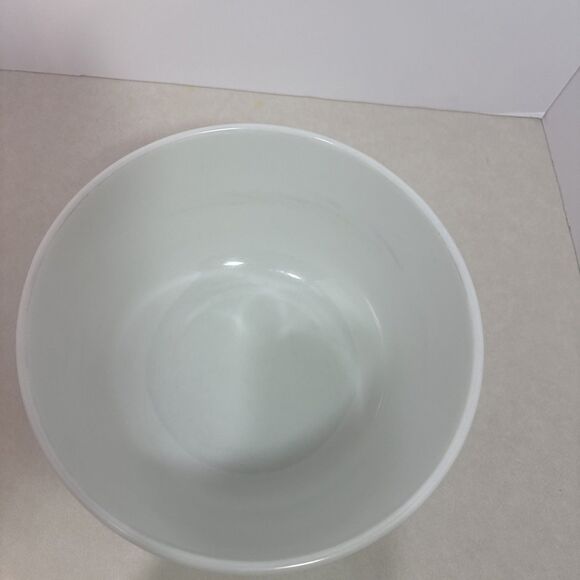 Vintage PYREX Large Mixing Bowl #26 Hamilton Beach Ribbed White Milk Glass - Picture 2 of 5